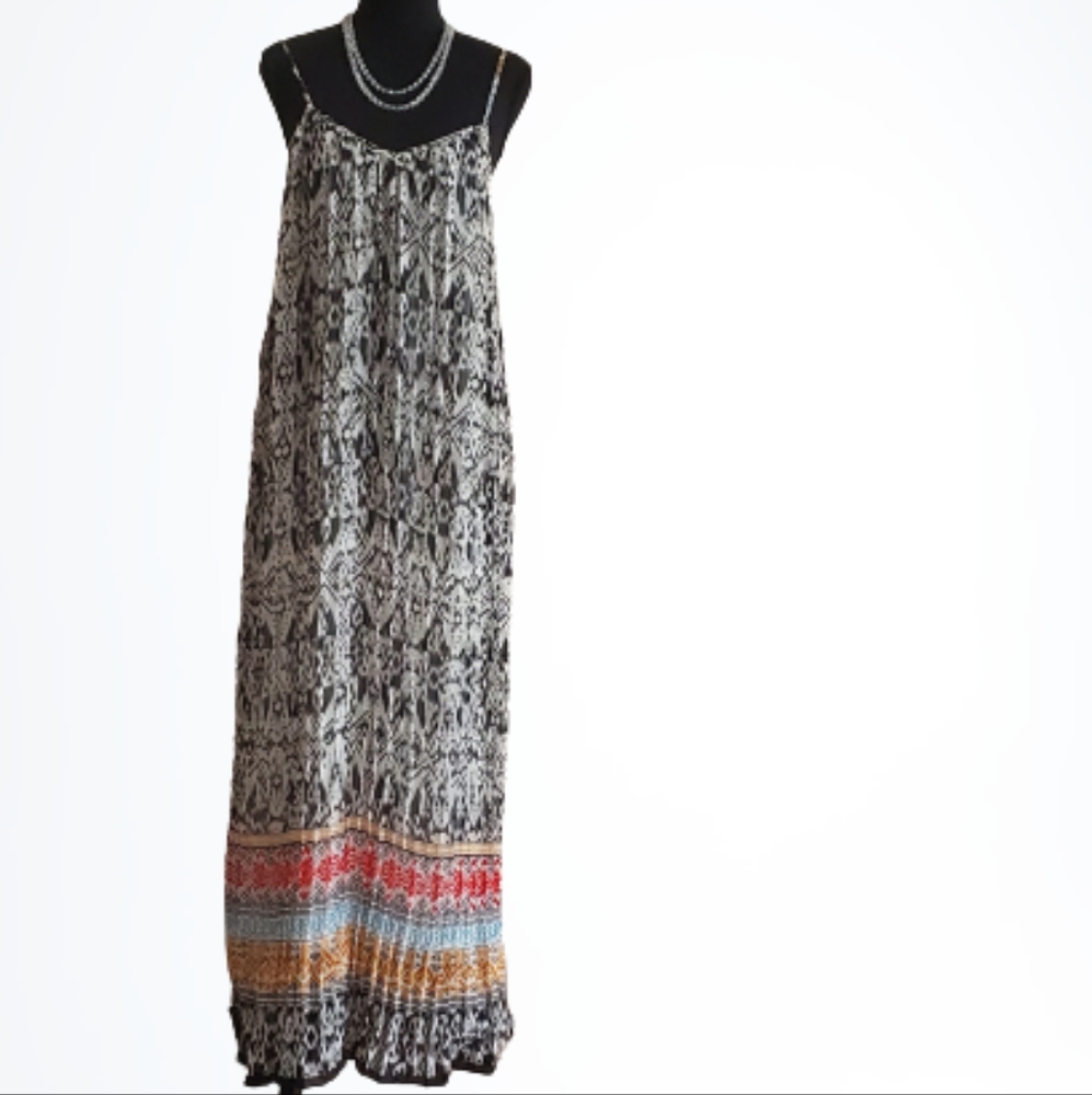 MAXI PLEATED SUNDRESS WITH COLORFUL  BORDER AND ADJUSTABLE STRAPS ( SIZE S)